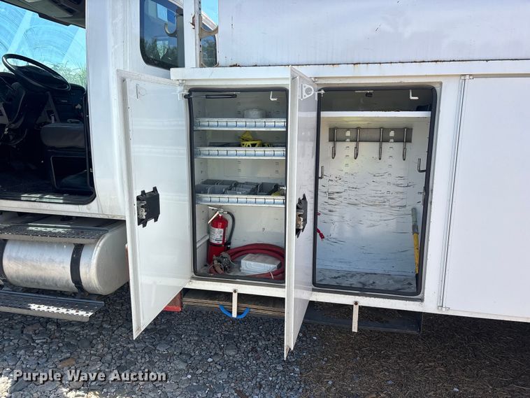image for item EL2616 2014 International 4300 SBA bucket truck