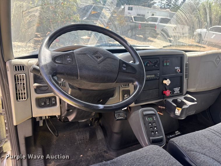 image for item EL2616 2014 International 4300 SBA bucket truck