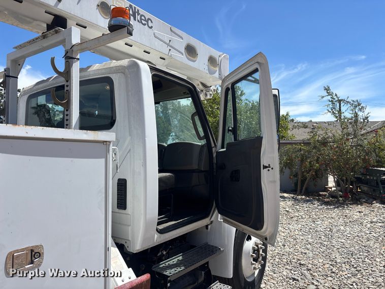 image for item EL2616 2014 International 4300 SBA bucket truck