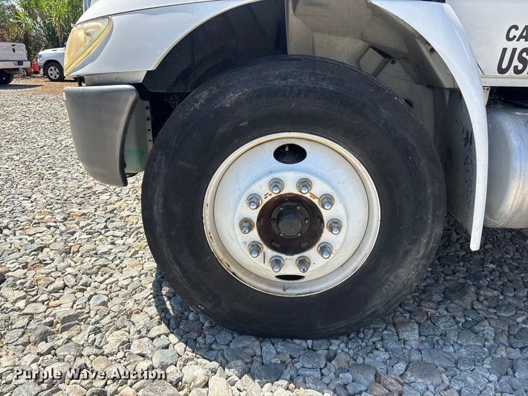 image for item EL2616 2014 International 4300 SBA bucket truck