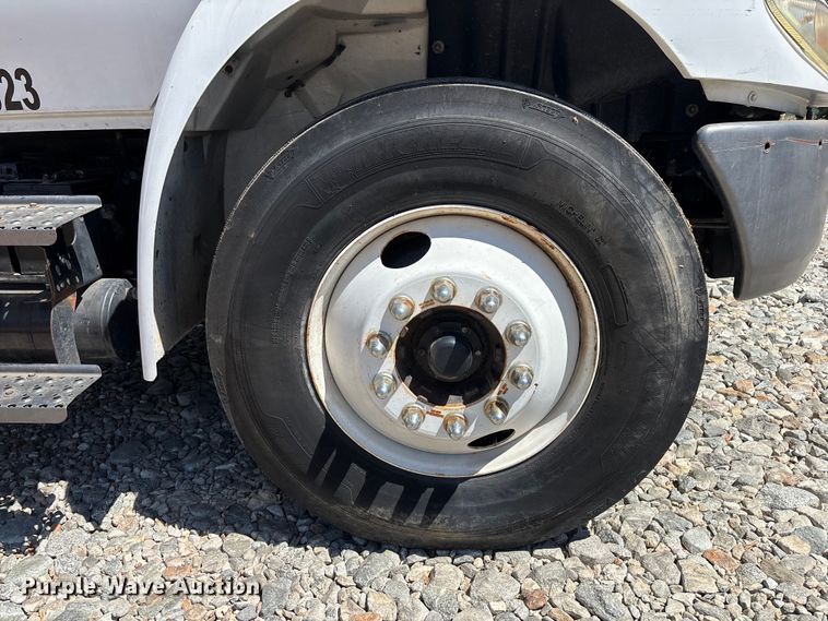 image for item EL2616 2014 International 4300 SBA bucket truck