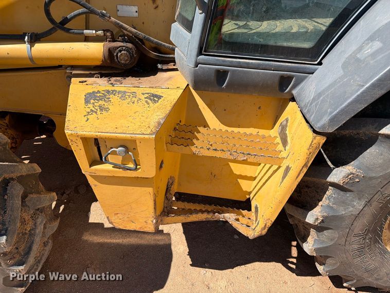 image for item EL2637 2003 John Deere 310SG backhoe