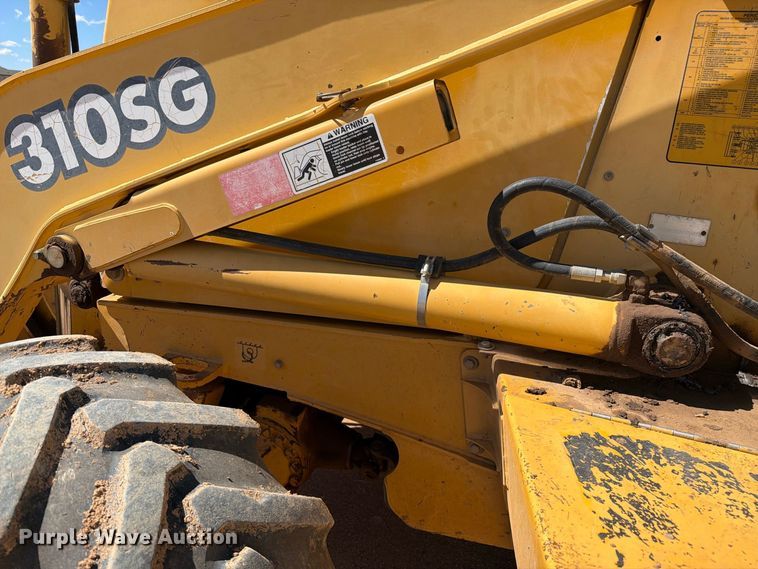 image for item EL2637 2003 John Deere 310SG backhoe