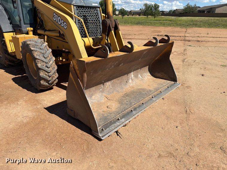 image for item EL2637 2003 John Deere 310SG backhoe