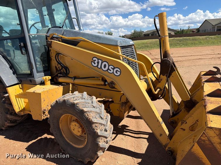 image for item EL2637 2003 John Deere 310SG backhoe