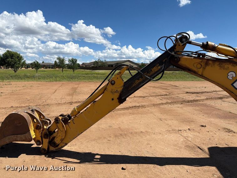 image for item EL2637 2003 John Deere 310SG backhoe