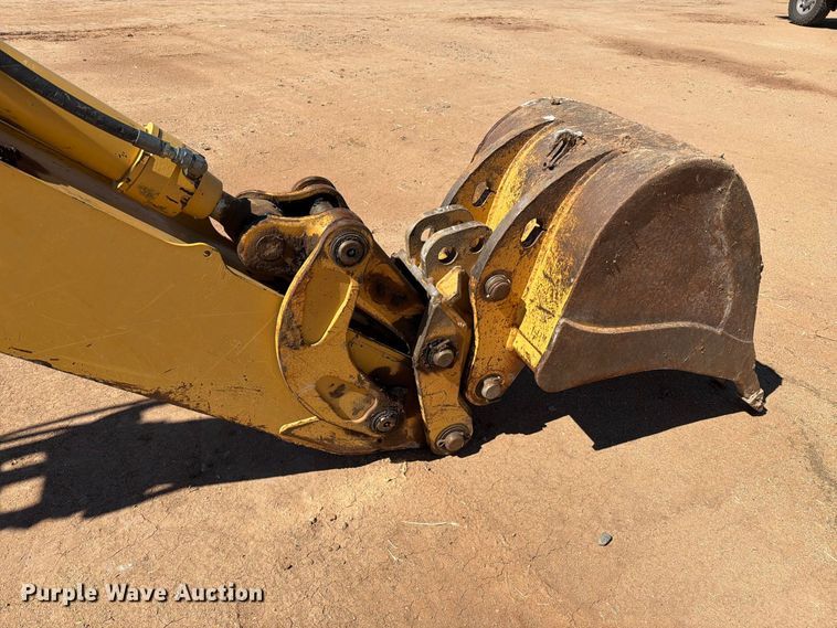 image for item EL2637 2003 John Deere 310SG backhoe