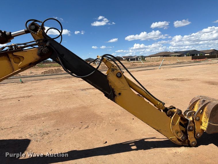 image for item EL2637 2003 John Deere 310SG backhoe