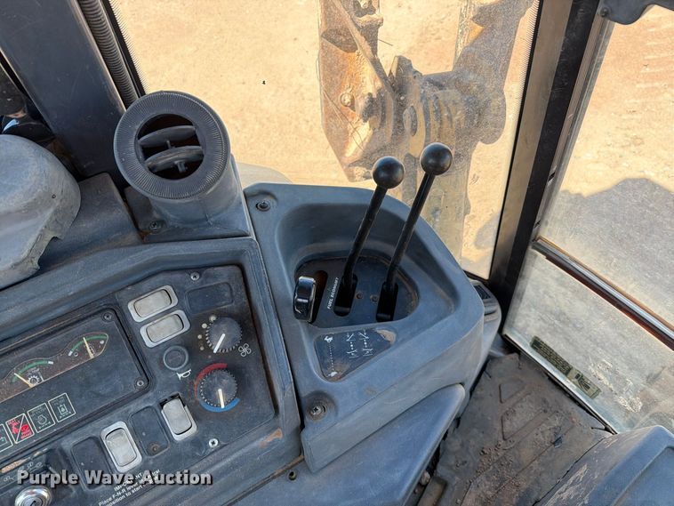 image for item EL2637 2003 John Deere 310SG backhoe