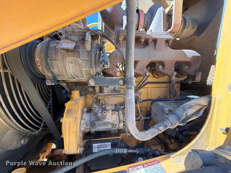 image for item EL2637 2003 John Deere 310SG backhoe