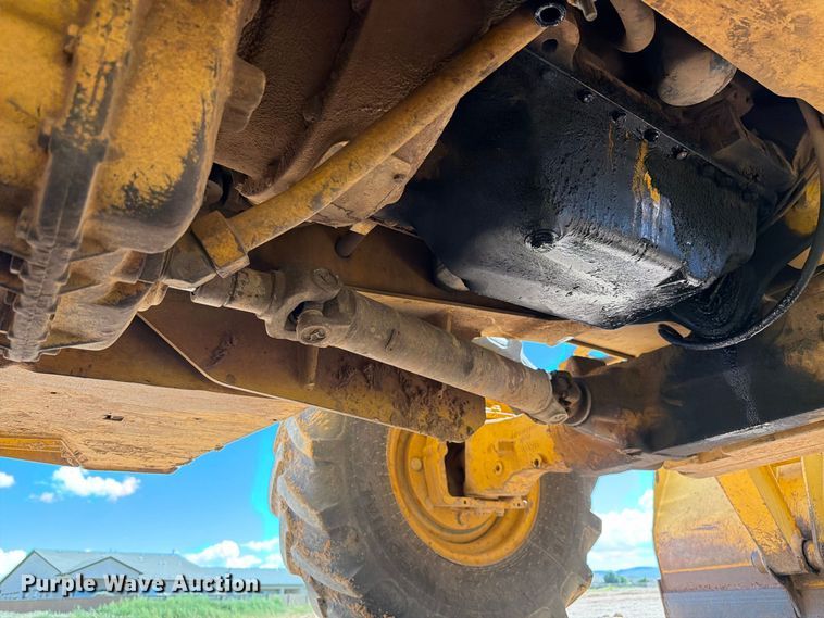 image for item EL2637 2003 John Deere 310SG backhoe