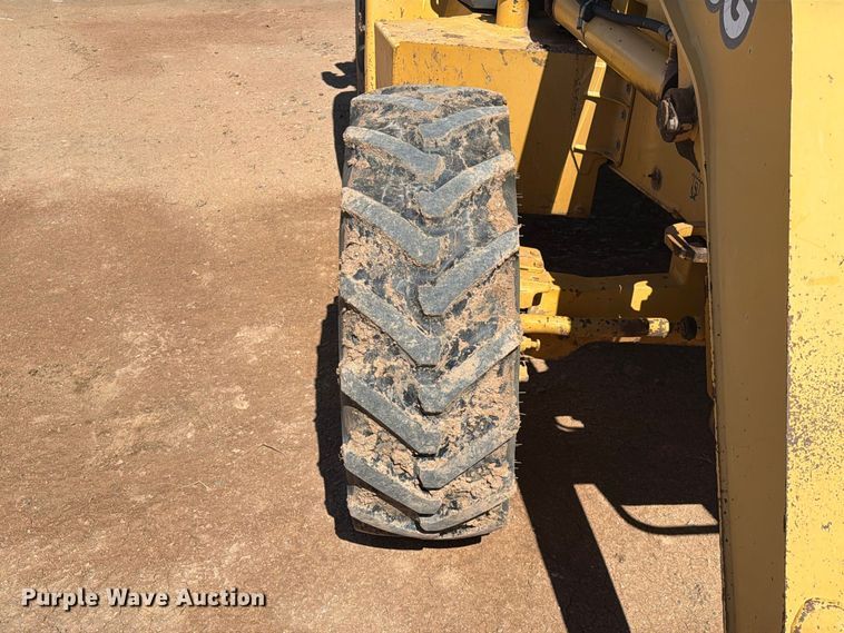 image for item EL2637 2003 John Deere 310SG backhoe