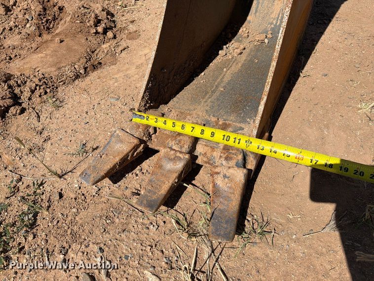 image for item EL2637 2003 John Deere 310SG backhoe