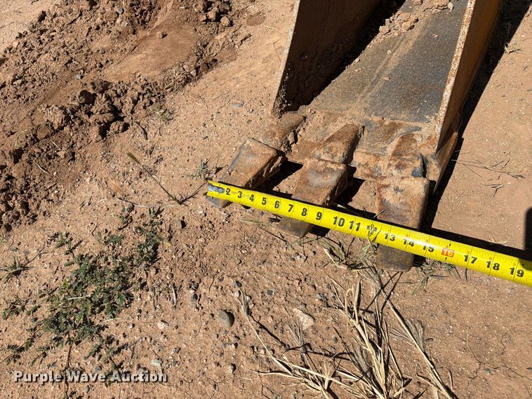image for item EL2637 2003 John Deere 310SG backhoe