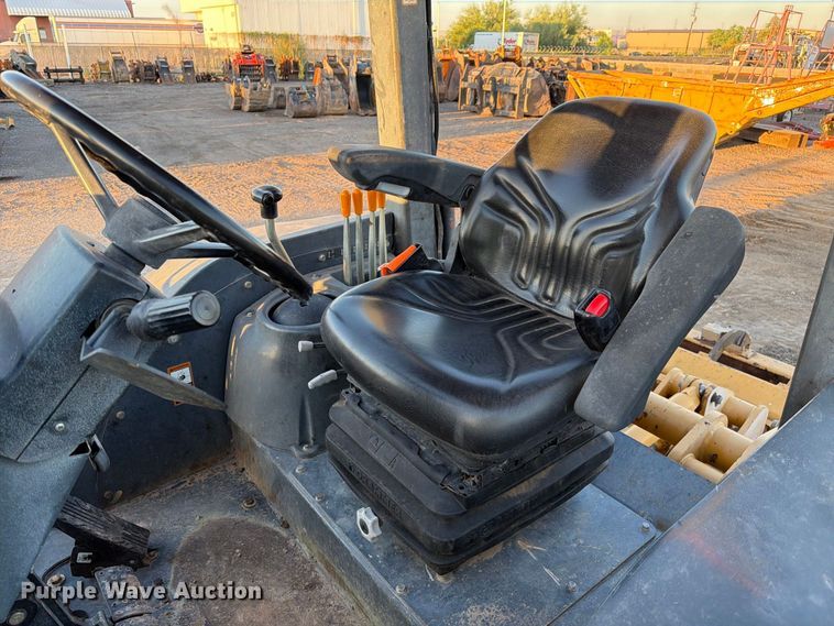 image for item EL2645 2014 John Deere 210KEP landscape tractor