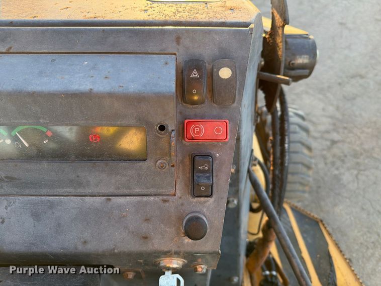 image for item EL2645 2014 John Deere 210KEP landscape tractor