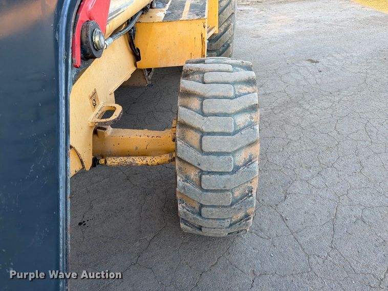 image for item EL2645 2014 John Deere 210KEP landscape tractor