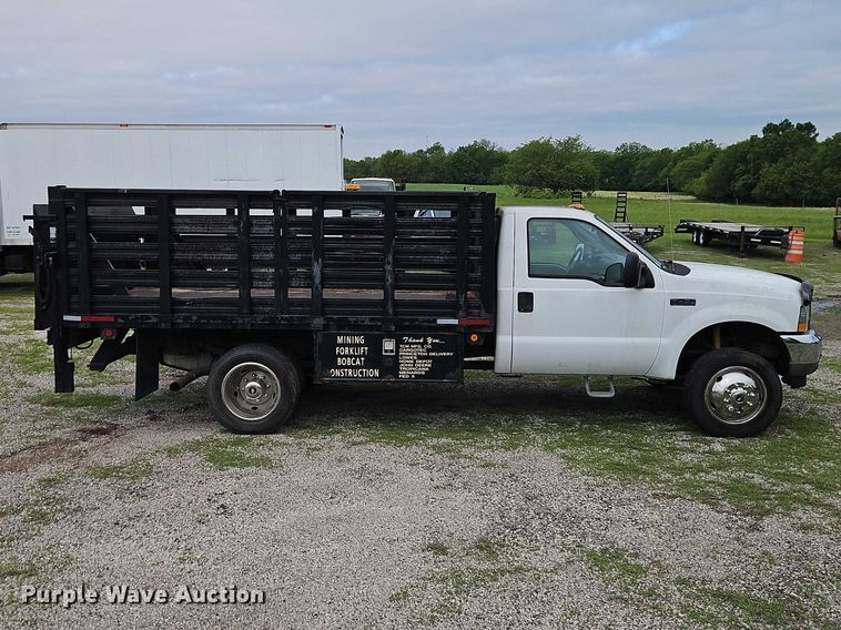 image for item EO7281 2004 Ford F450 Super Duty flatbed truck