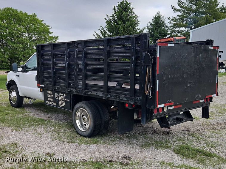 image for item EO7281 2004 Ford F450 Super Duty flatbed truck