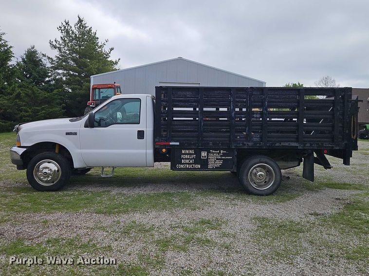 image for item EO7281 2004 Ford F450 Super Duty flatbed truck