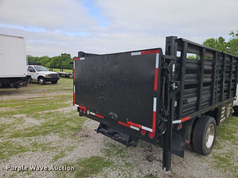 image for item EO7281 2004 Ford F450 Super Duty flatbed truck