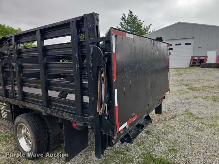 image for item EO7281 2004 Ford F450 Super Duty flatbed truck