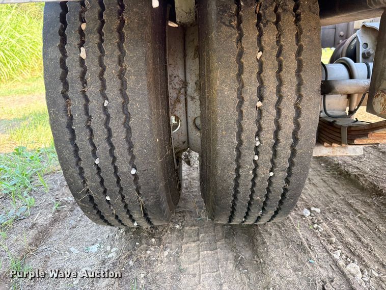 image for item EO8699 2014 Sauber Mfg. Co. 4500 pole trailer