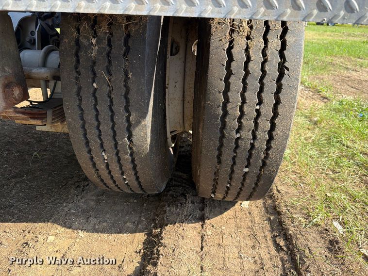 image for item EO8699 2014 Sauber Mfg. Co. 4500 pole trailer