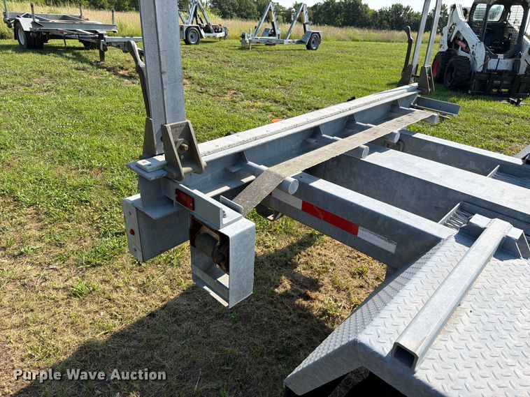 image for item EO8700 2014 Sauber Mfg. Co. 4500 pole trailer