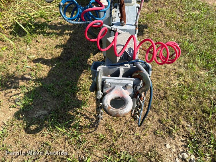 image for item EO8701 2013 Sauber Mfg. Co. 4500 pole trailer