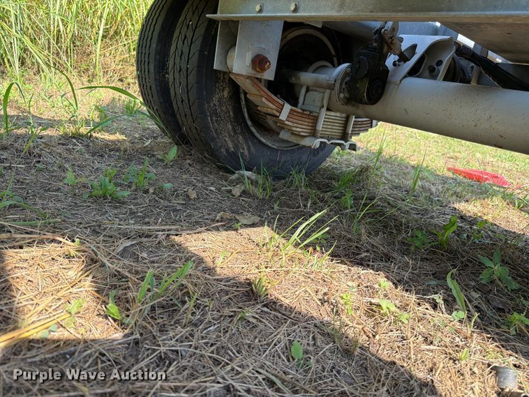 image for item EO8701 2013 Sauber Mfg. Co. 4500 pole trailer