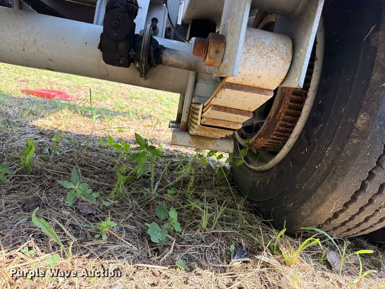 image for item EO8701 2013 Sauber Mfg. Co. 4500 pole trailer