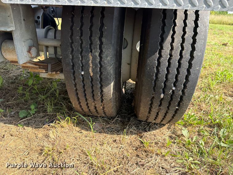 image for item EO8701 2013 Sauber Mfg. Co. 4500 pole trailer