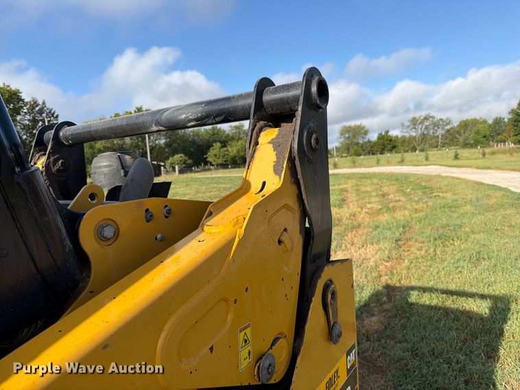 image for item EO8743 2017 Caterpillar 242D skid steer loader