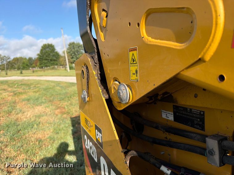 image for item EO8743 2017 Caterpillar 242D skid steer loader