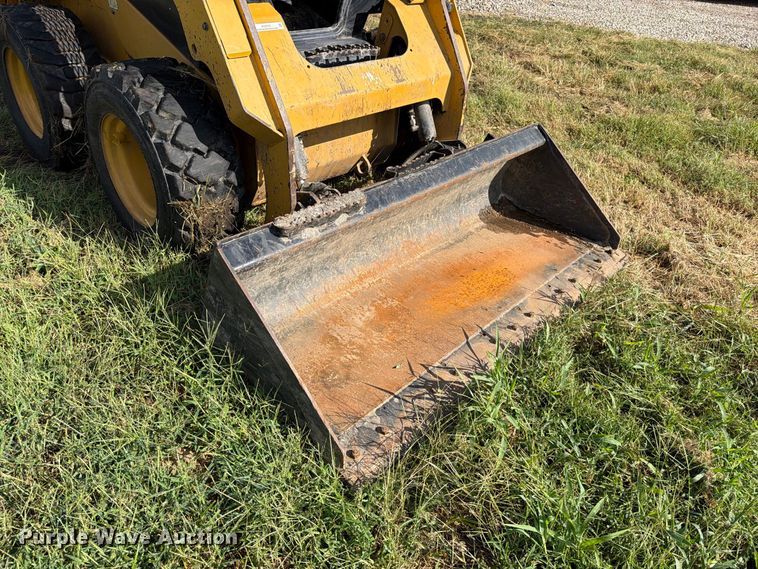 image for item EO8743 2017 Caterpillar 242D skid steer loader