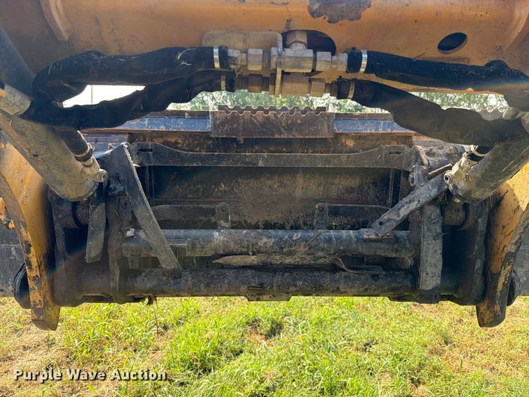 image for item EO8743 2017 Caterpillar 242D skid steer loader