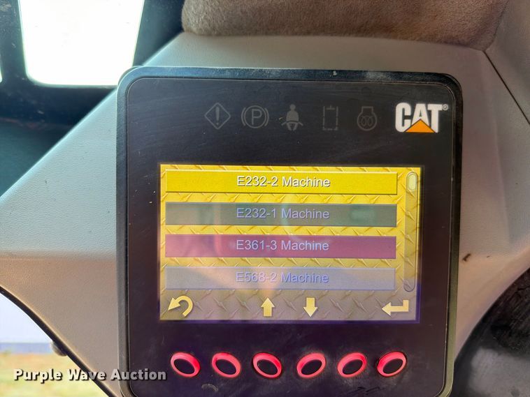 image for item EO8743 2017 Caterpillar 242D skid steer loader
