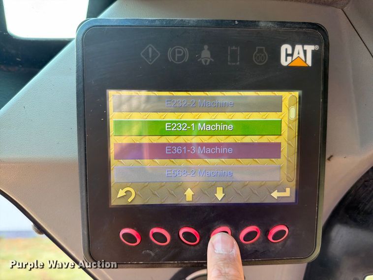 image for item EO8743 2017 Caterpillar 242D skid steer loader