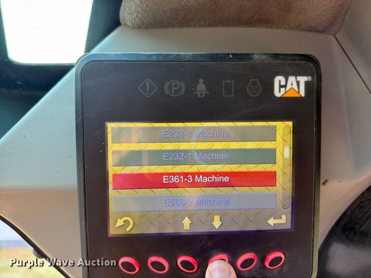 image for item EO8743 2017 Caterpillar 242D skid steer loader