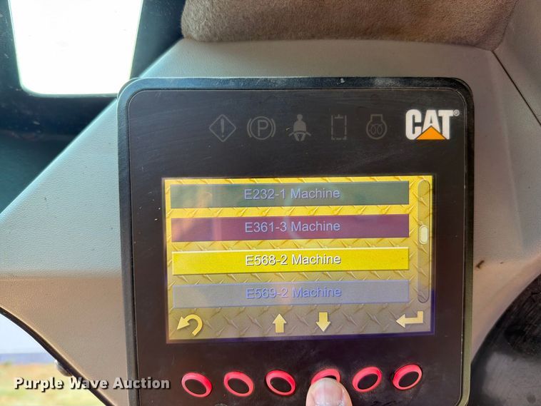 image for item EO8743 2017 Caterpillar 242D skid steer loader