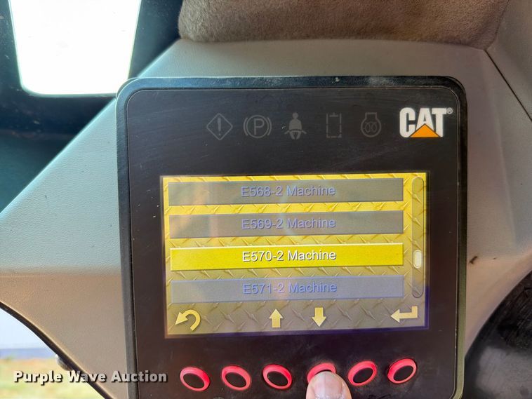 image for item EO8743 2017 Caterpillar 242D skid steer loader
