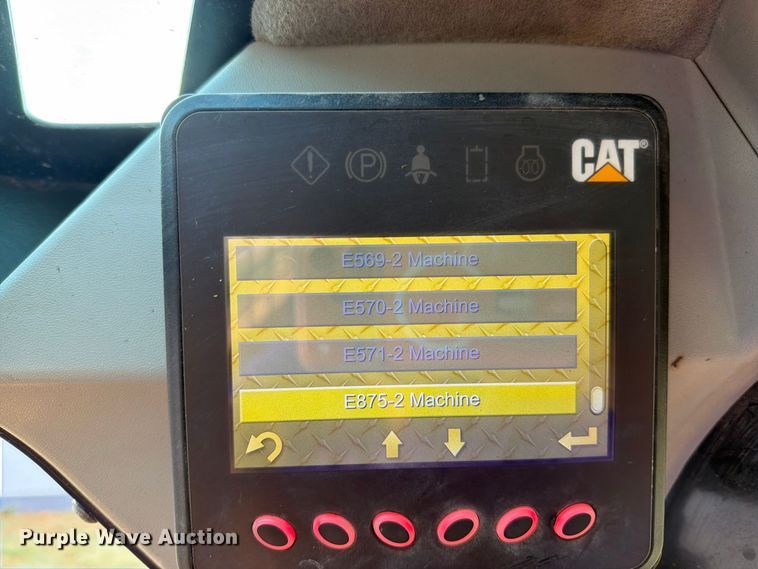 image for item EO8743 2017 Caterpillar 242D skid steer loader