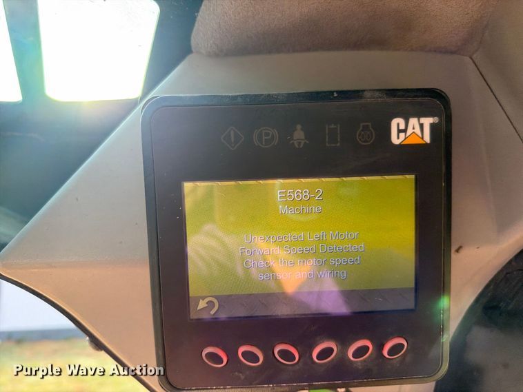 image for item EO8743 2017 Caterpillar 242D skid steer loader