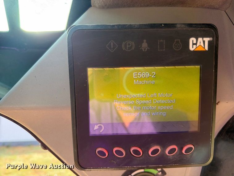 image for item EO8743 2017 Caterpillar 242D skid steer loader