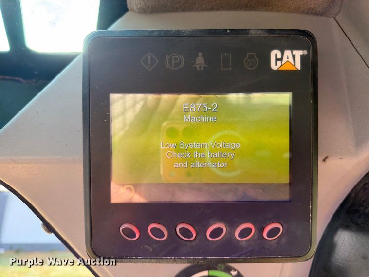 image for item EO8743 2017 Caterpillar 242D skid steer loader