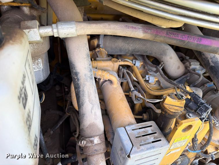 image for item EO8743 2017 Caterpillar 242D skid steer loader