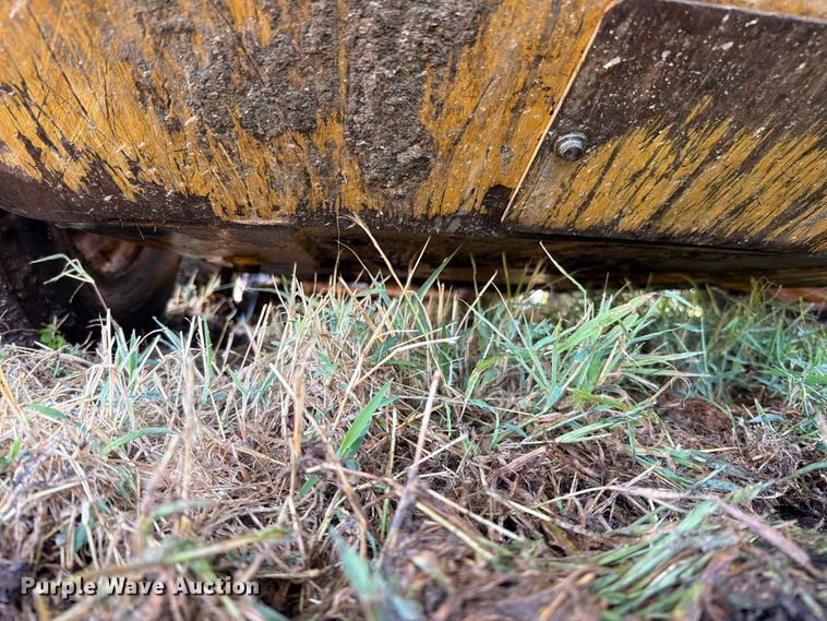 image for item EO8743 2017 Caterpillar 242D skid steer loader
