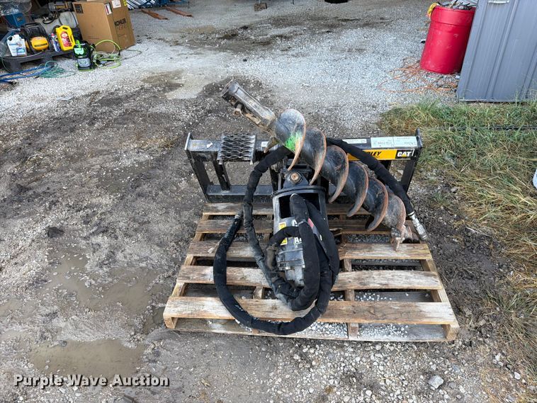 image for item EO8744 Caterpillar A41 skid steer auger