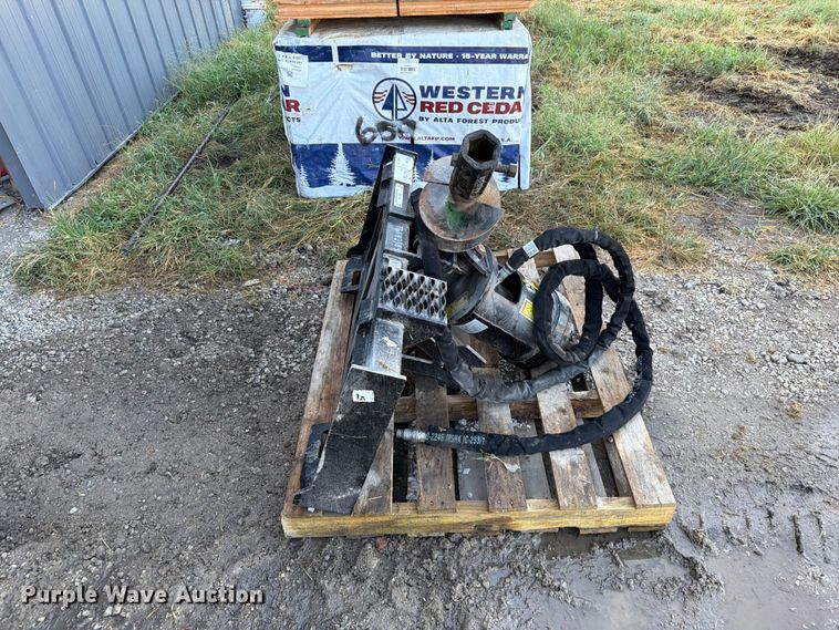 image for item EO8744 Caterpillar A41 skid steer auger